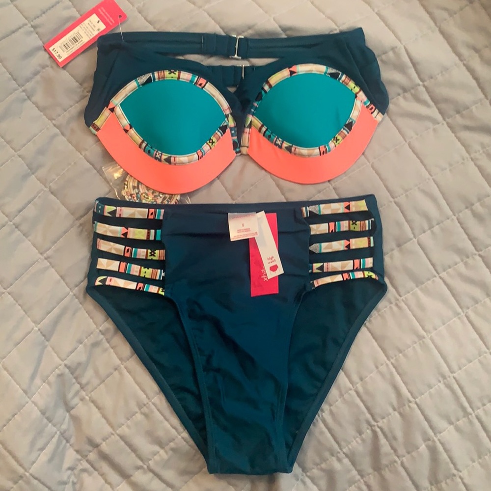 Xhilaration Bikinis - Picture 1 of 6